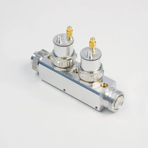 ACOPLADOR DIRECCIONAL 470860 MHZ 716 MACHO A 716 HEMBRA CON 2 SENSORES SMA HEMBRA