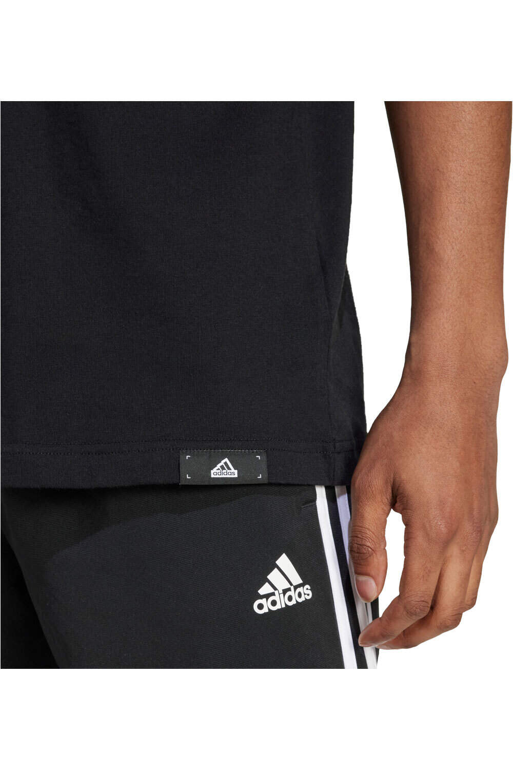adidas MODERN ESSENTIALS Camiseta Manga Corta Hombre