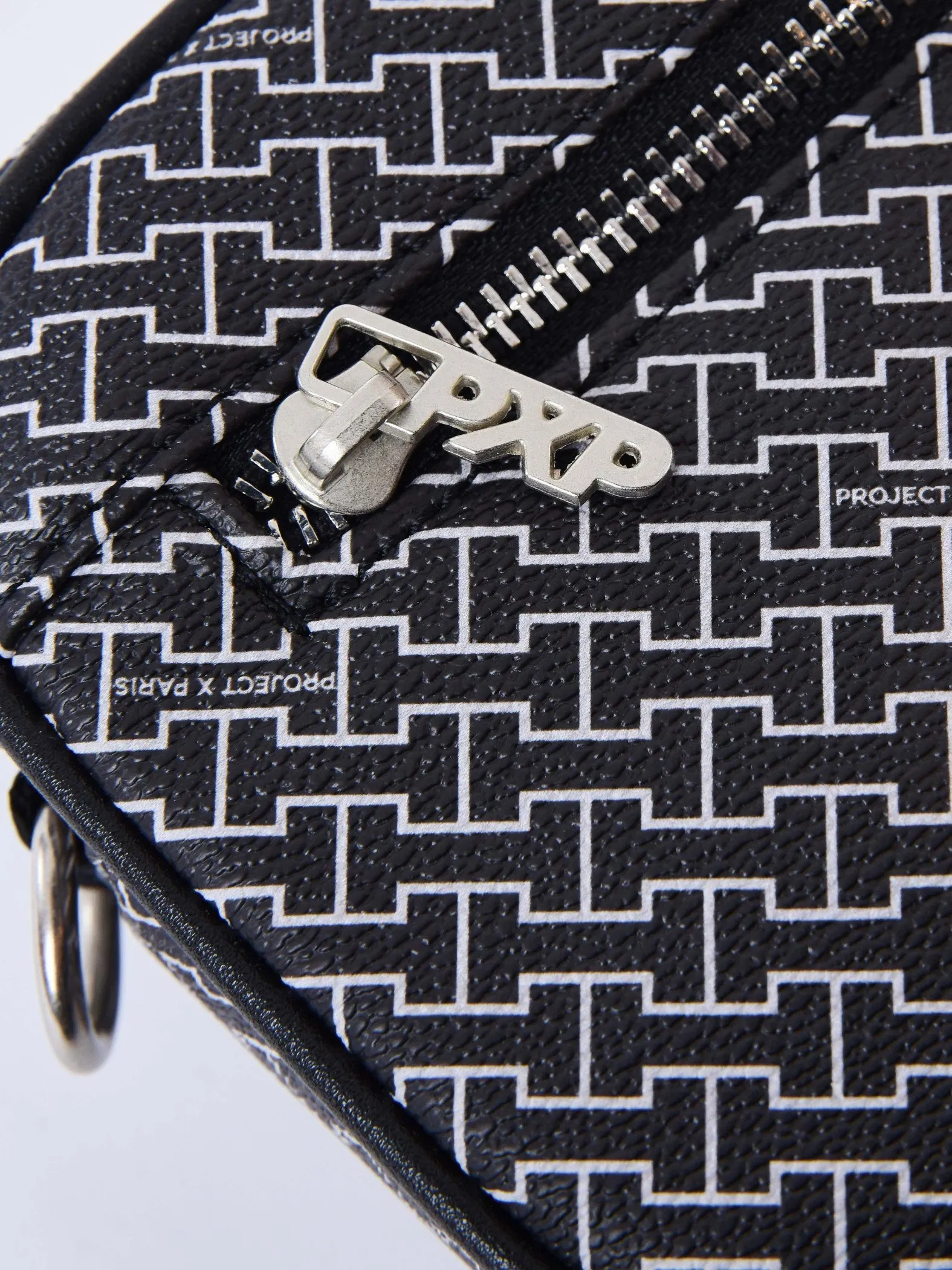 Bandolera con monograma