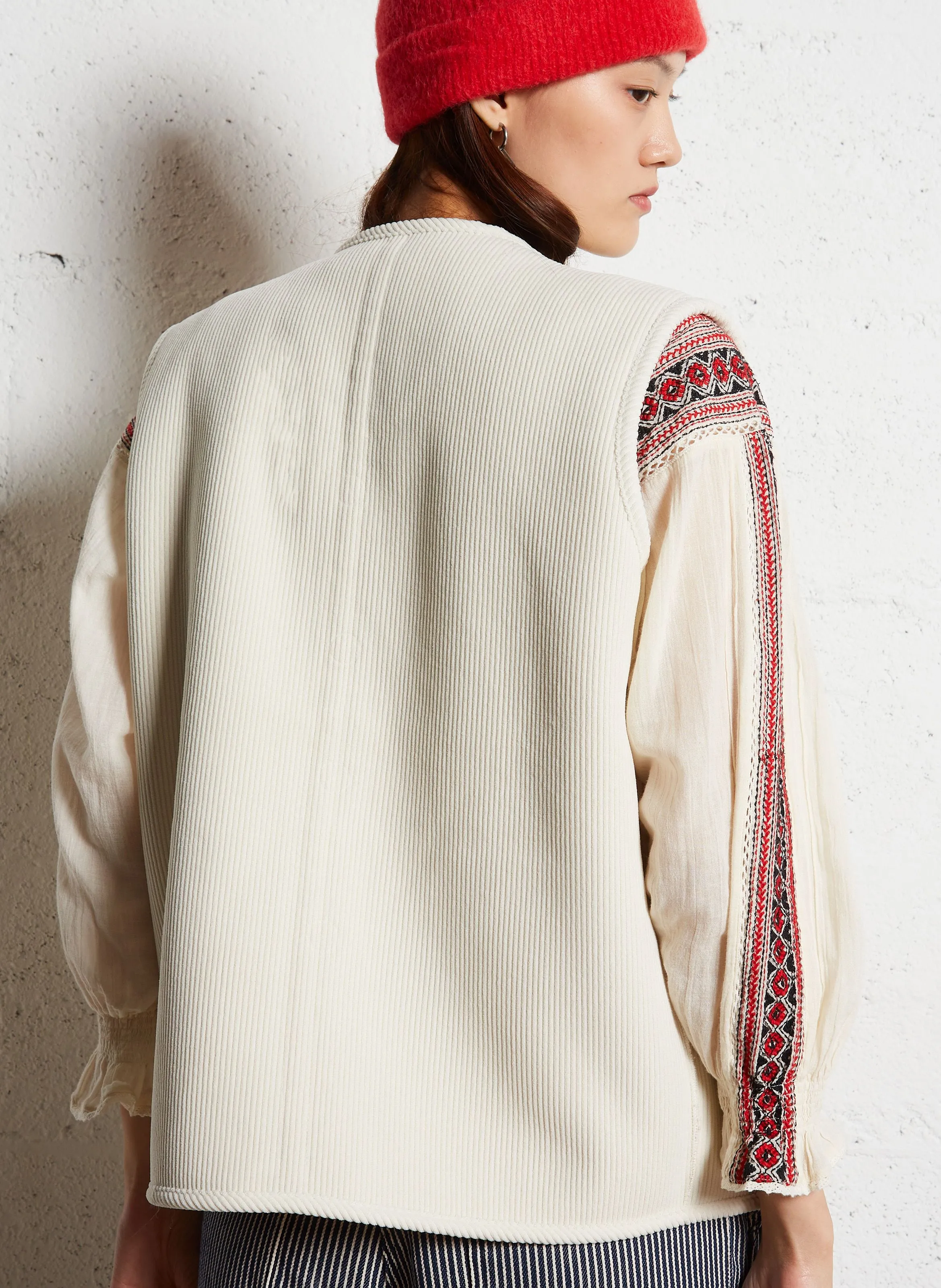BARNEY  CHAQUETA DE CUELLO REDONDO REVERSIBLE DE SHERPA. EN BEIGE