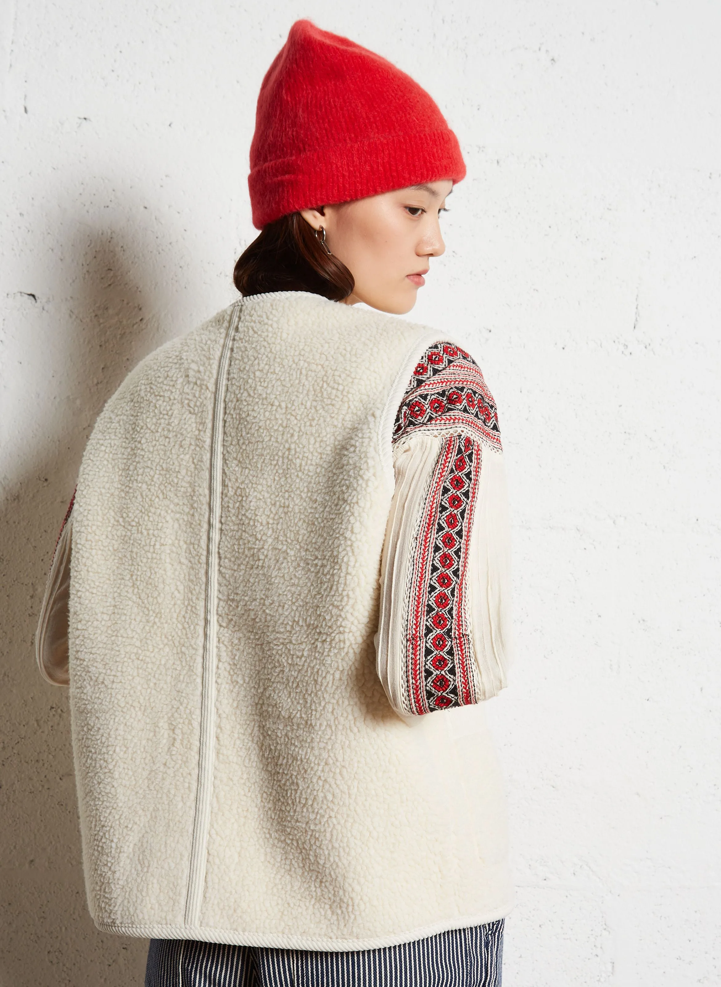BARNEY  CHAQUETA DE CUELLO REDONDO REVERSIBLE DE SHERPA. EN BEIGE