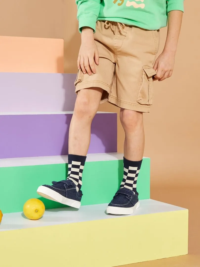 BERMUDAS RECTAS CON BOLSILLOS EN LOS LATERALES  BEIGE