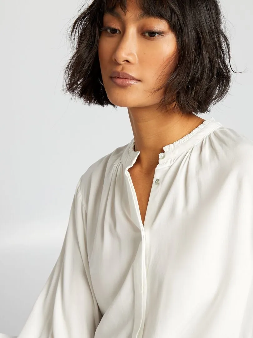 BLUSA CON CUELLO MAO  BLANCO