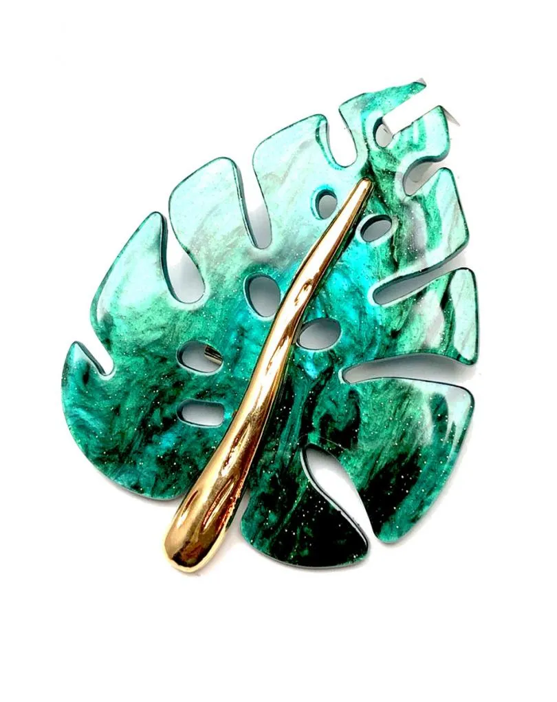 BROCHES VERDES CON HOJA VISTOSA DECORADA CON DORADO