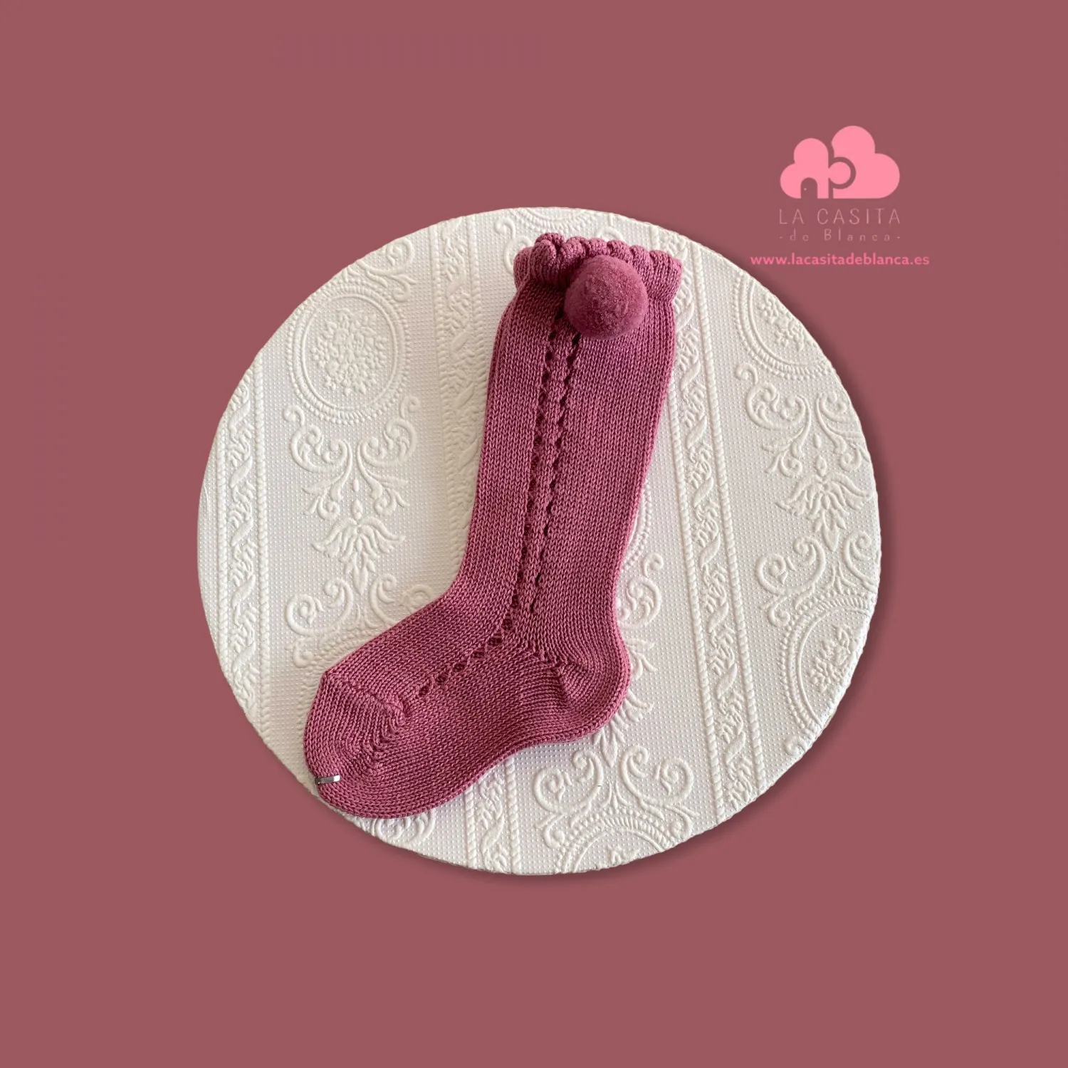CALCETIN ALTO CALADO CON POMPóN. UNISEX. VARIOS COLORES. PV