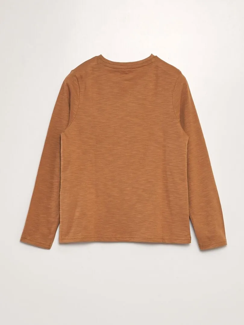 CAMISETA CON CUELLO PANADERO  MARRON