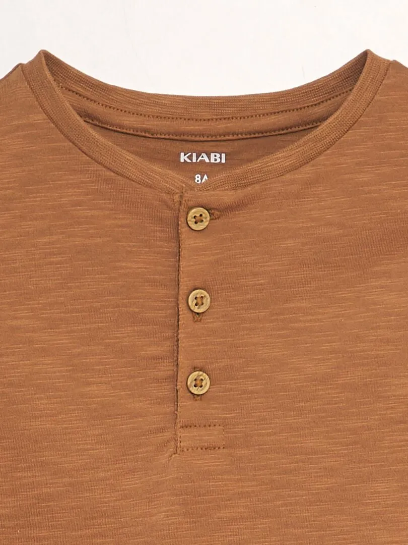 CAMISETA CON CUELLO PANADERO  MARRON