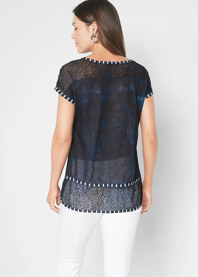 CAMISETA CON EFECTO BATIK Y PEDRERíA AZULBLANCO LANA ESTAMPADO