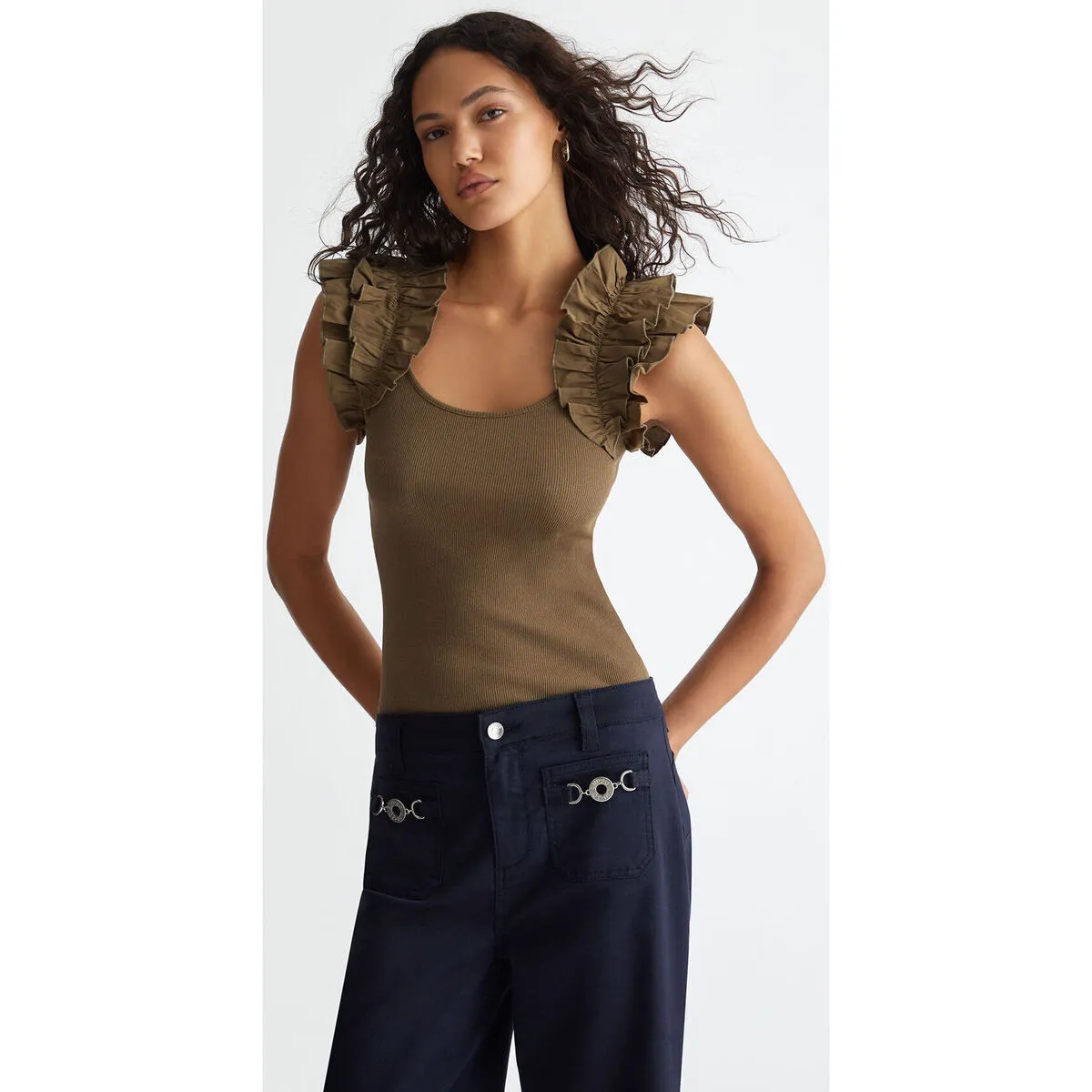Camiseta con volantes
