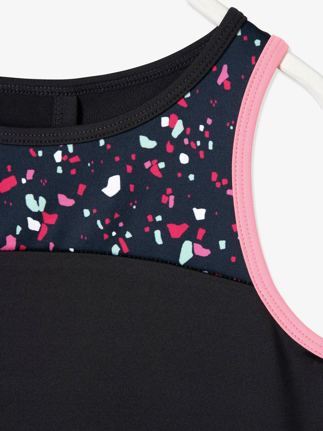 Camiseta deportiva de tirantes efecto top para niña