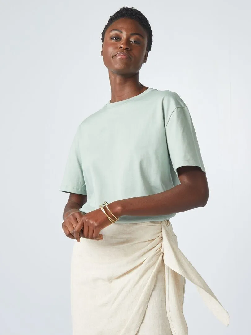 CAMISETA OVERSIZE CON CUELLO REDONDO  VERDE