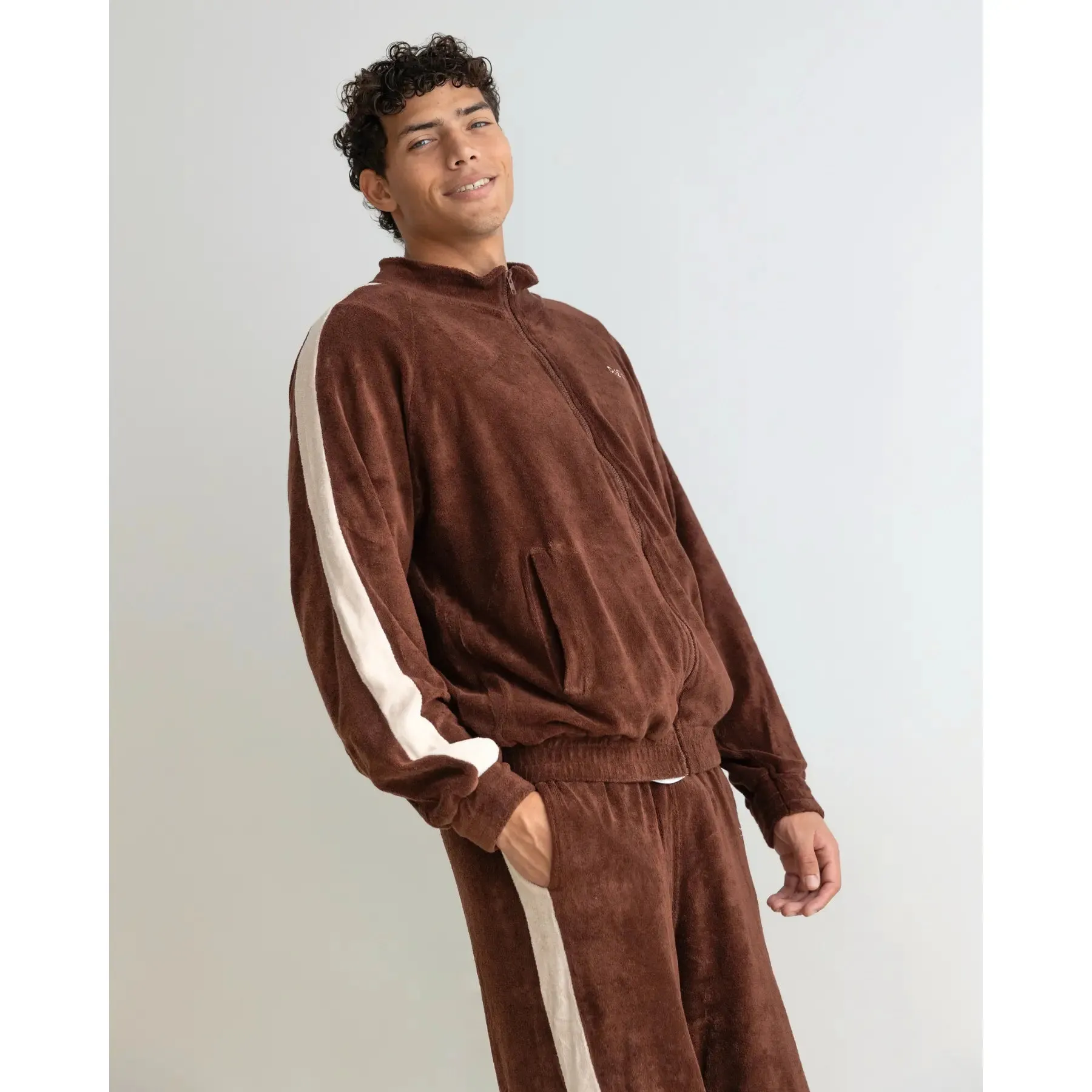 Chaqueta de chándal marrón  Ohne x Clotsy