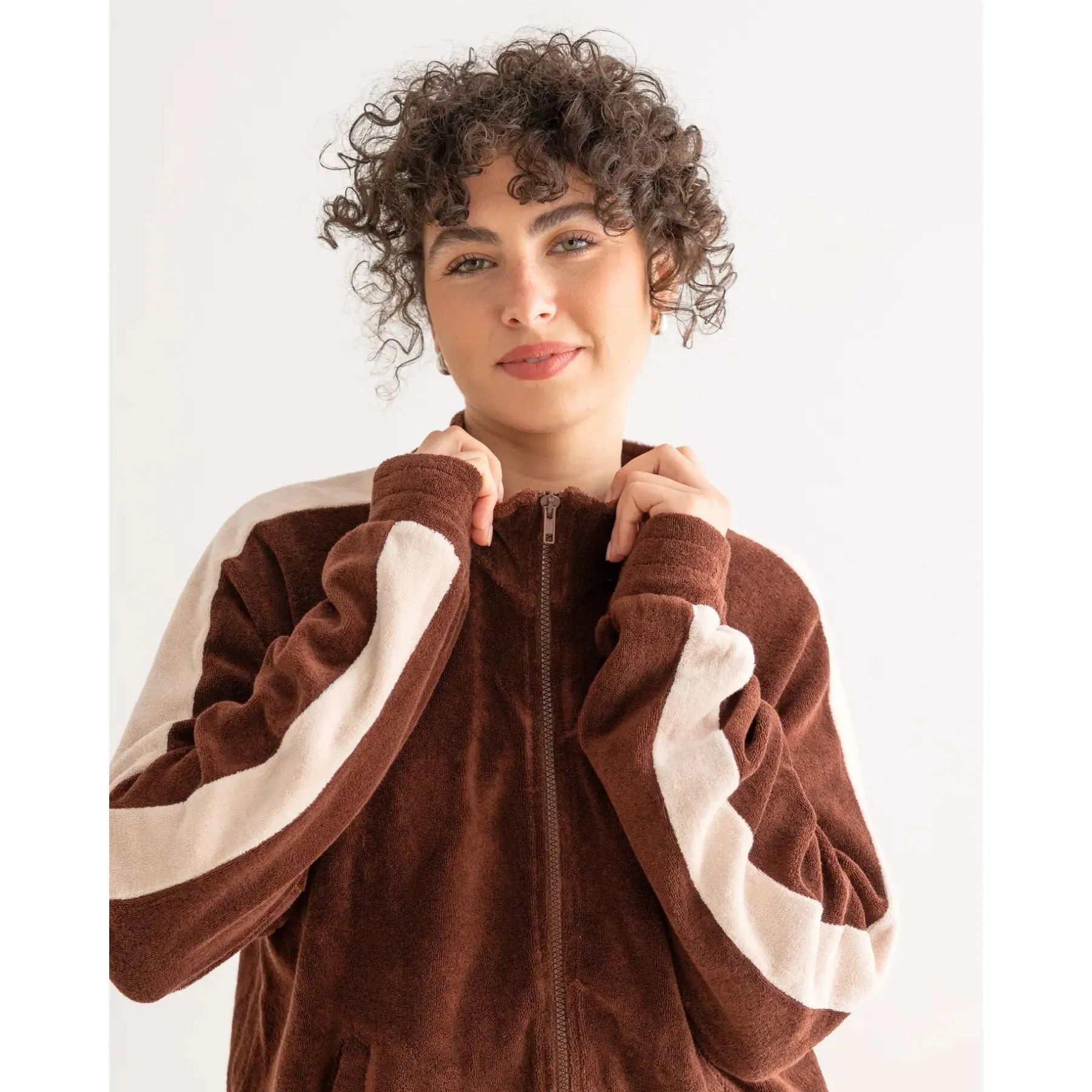 Chaqueta de chándal marrón  Ohne x Clotsy
