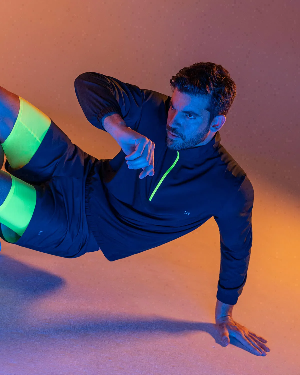Chaqueta deportiva masculina con base textil ultrasuave y ligera
