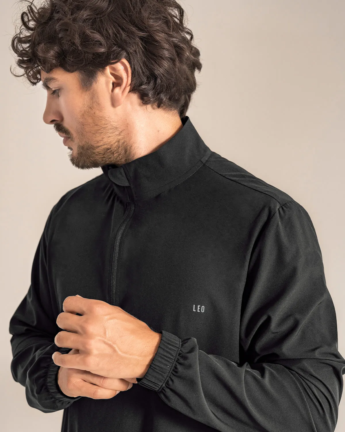 Chaqueta deportiva masculina con base textil ultrasuave y ligera