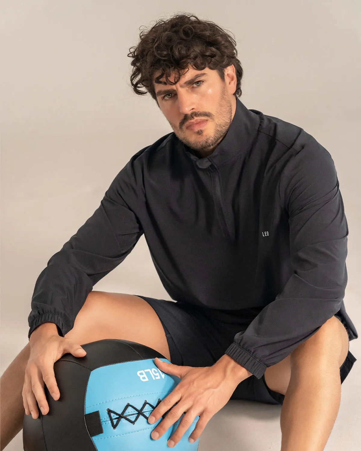 Chaqueta deportiva masculina con base textil ultrasuave y ligera