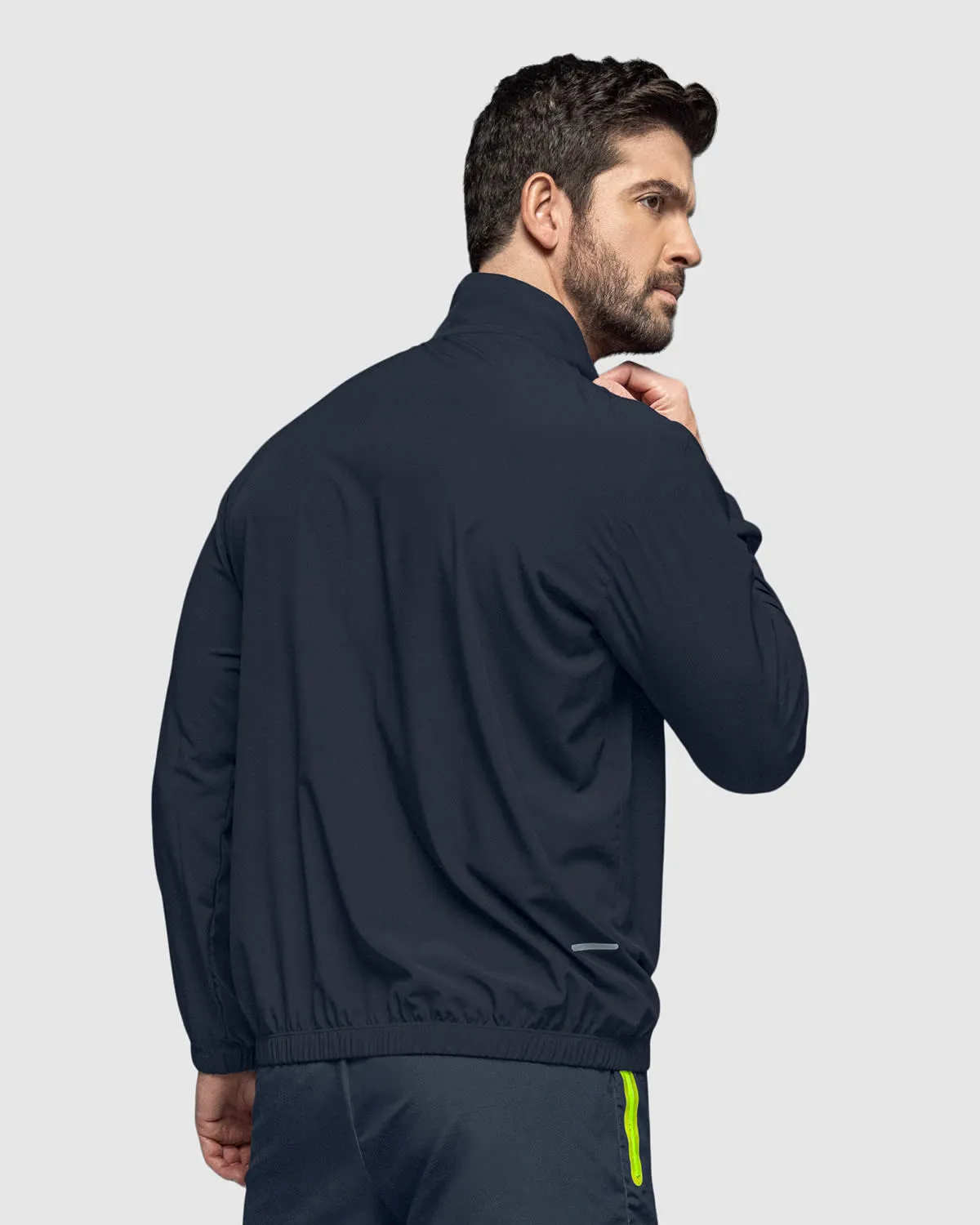 Chaqueta deportiva masculina con base textil ultrasuave y ligera