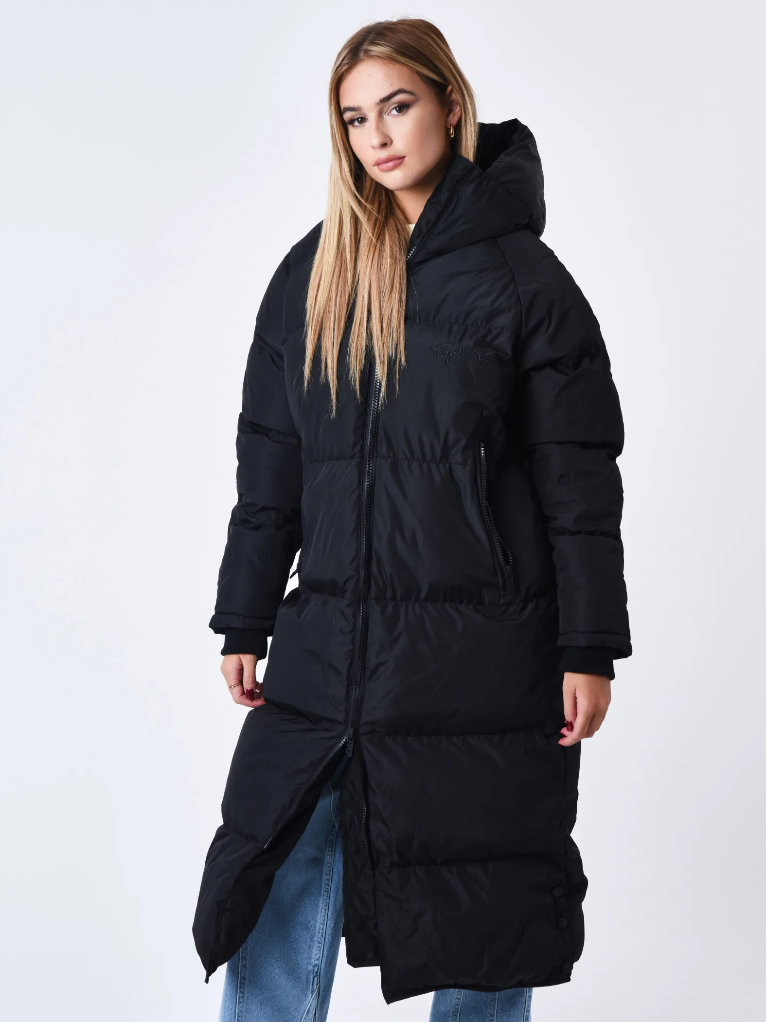 Chaqueta larga con capucha