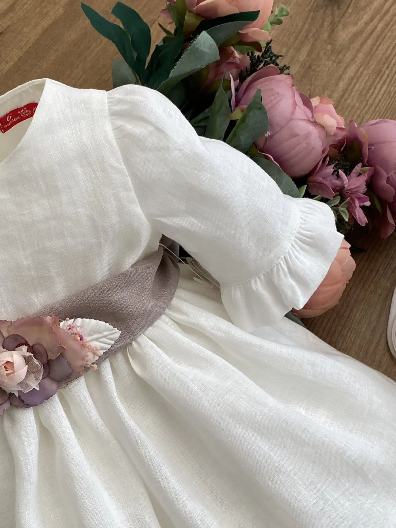 Conjunto bebé niña. Vestido y capota. Tres colores