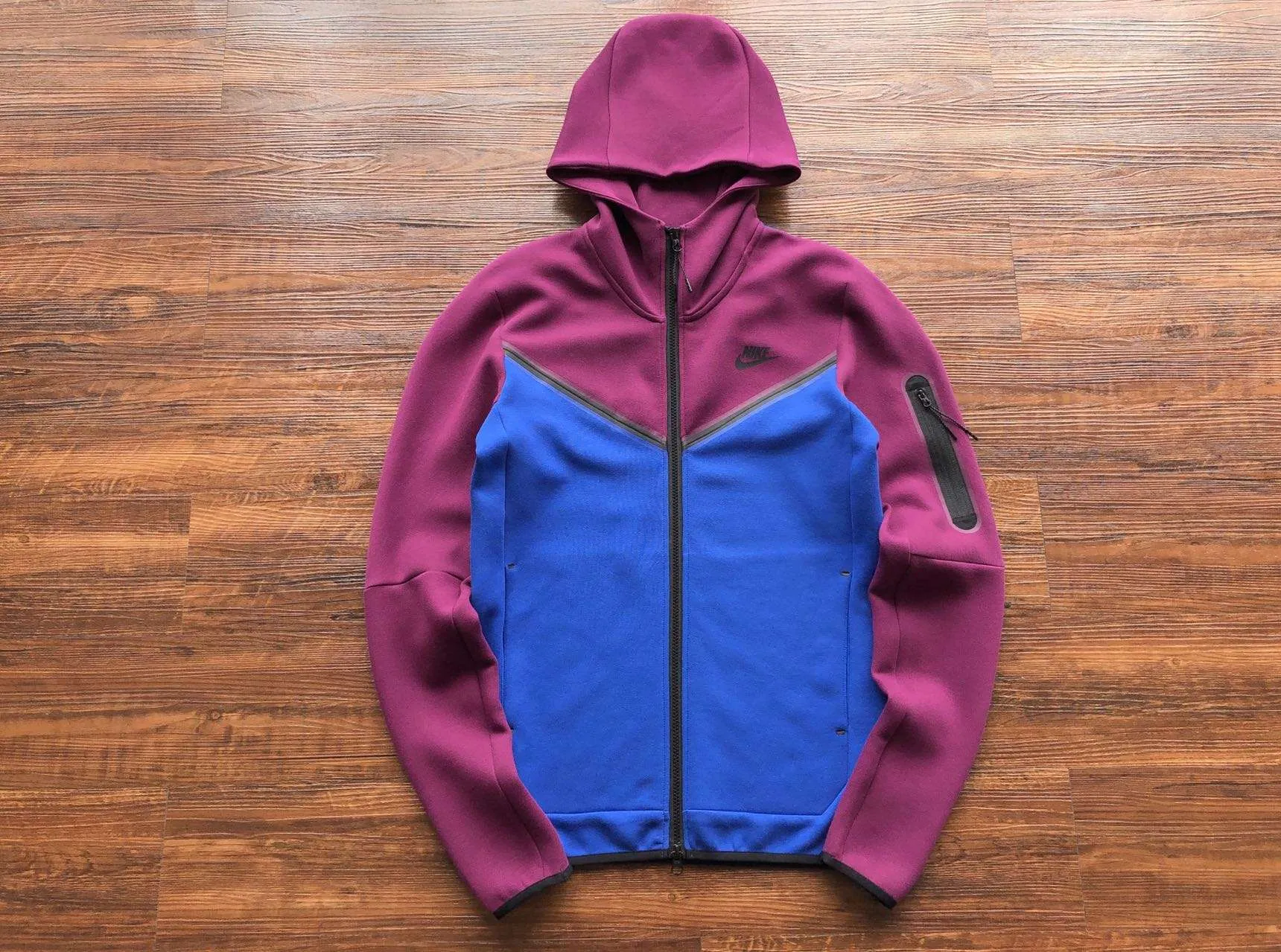 Conjunto de Chándal Nike Tech Fleece – Morado/Azul