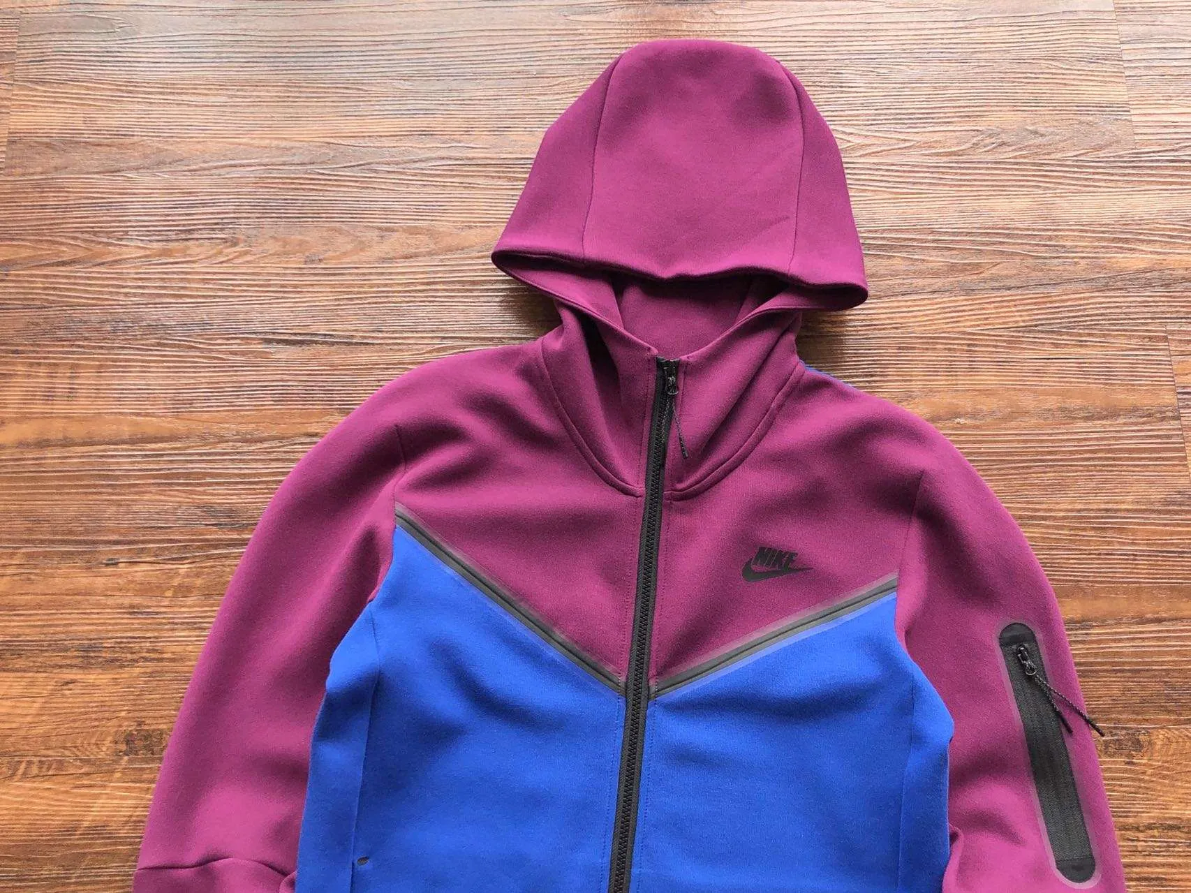Conjunto de Chándal Nike Tech Fleece – Morado/Azul