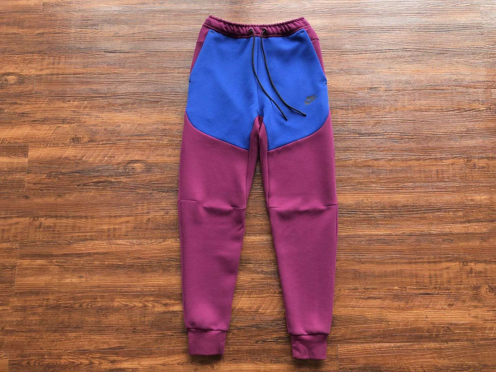 Conjunto de Chándal Nike Tech Fleece – Morado/Azul