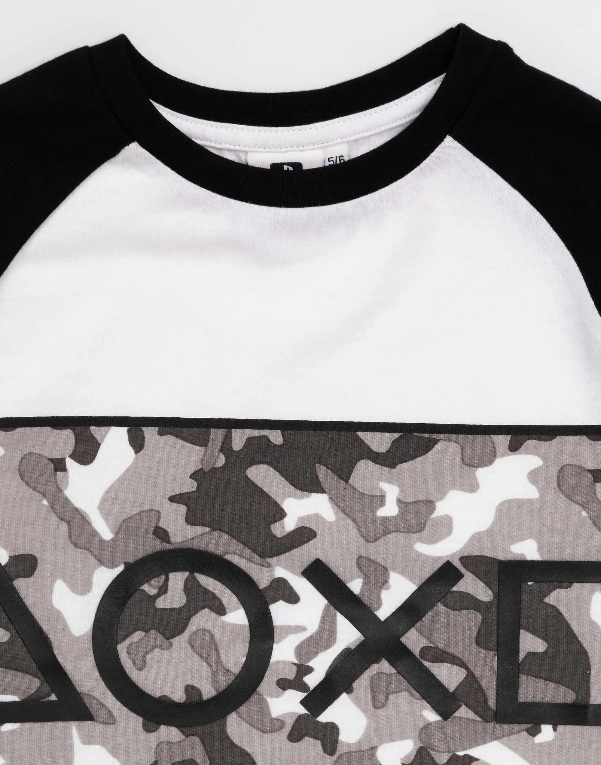 Conjunto de pijama de manga corta y pierna corta para niños PlayStation Boys Estampado de logotipo de camuflaje gris