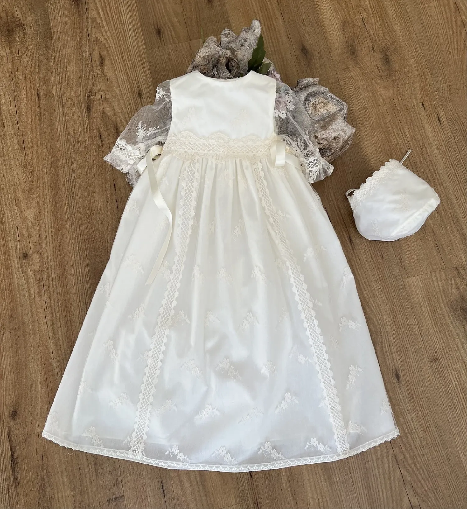 Conjunto unisex de Faldón y capota con manga Francesa