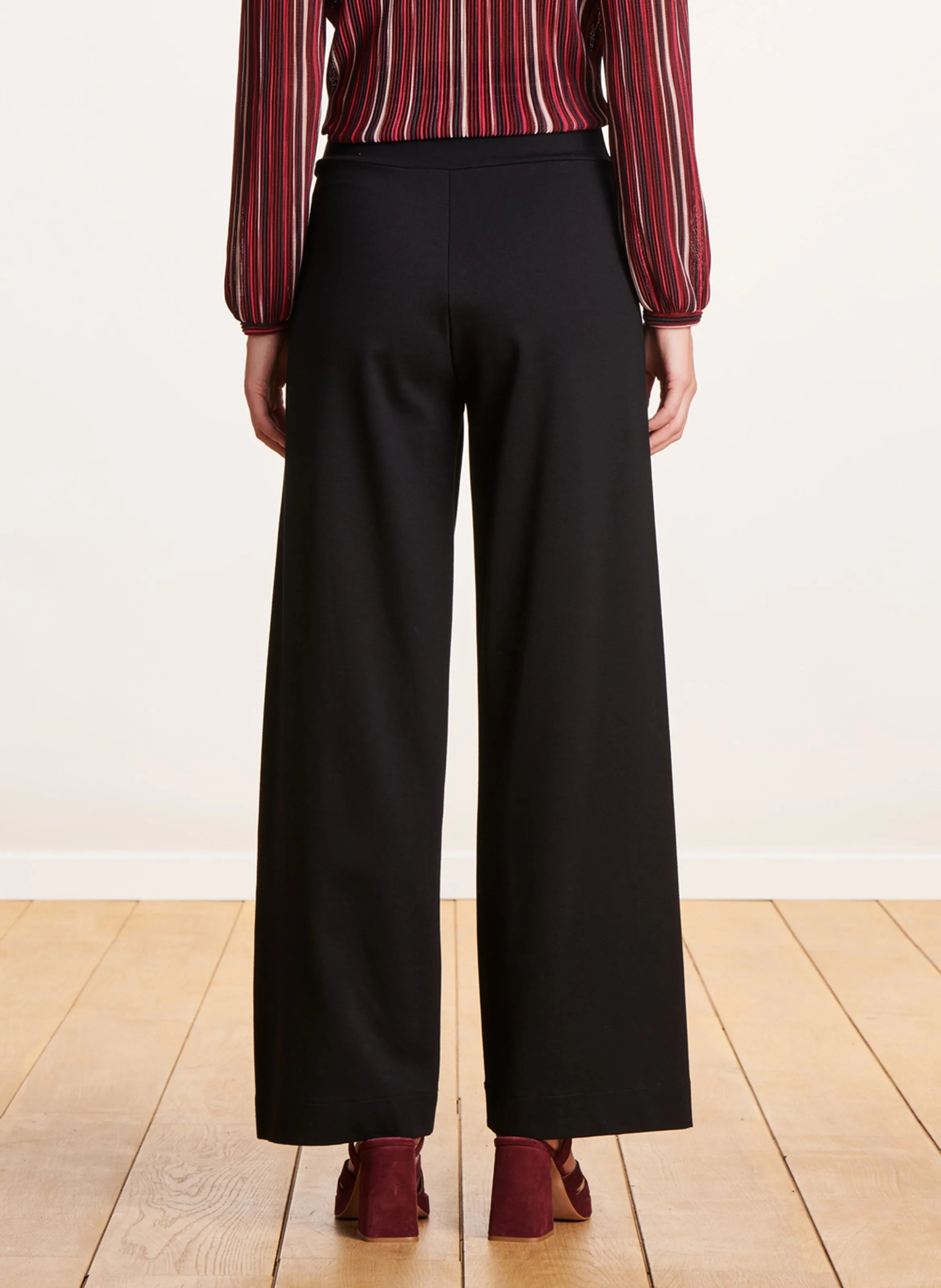 LA FEE MARABOUTEE Pantalón ancho tobillero en negro