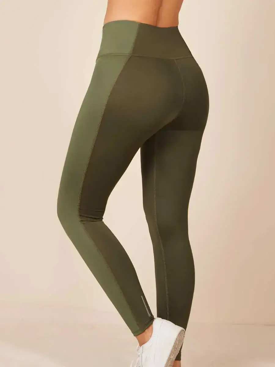 Leggin con cortes