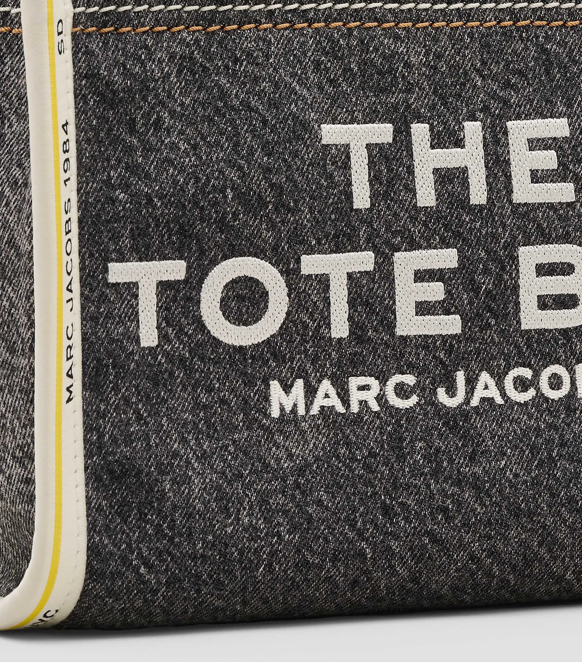 Marc Jacobs Bolso Tote "The Denim Chain Small Tote Bag" Black Mujer