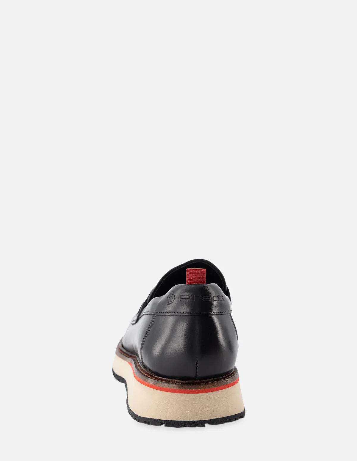 Mocasín en piel napa color negro con suela color arena para hombre