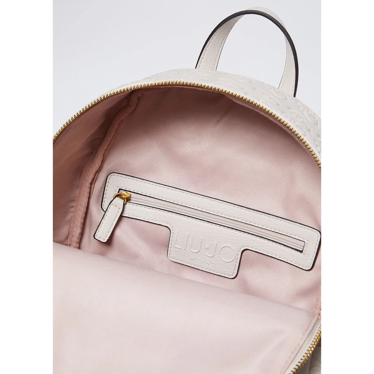 Mochila con logotipo