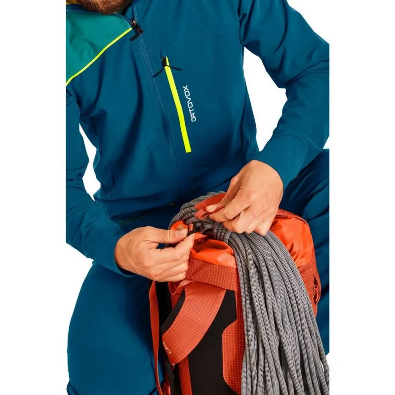 Mochila Ortovox Trad Zero 24 (negro cuervo)