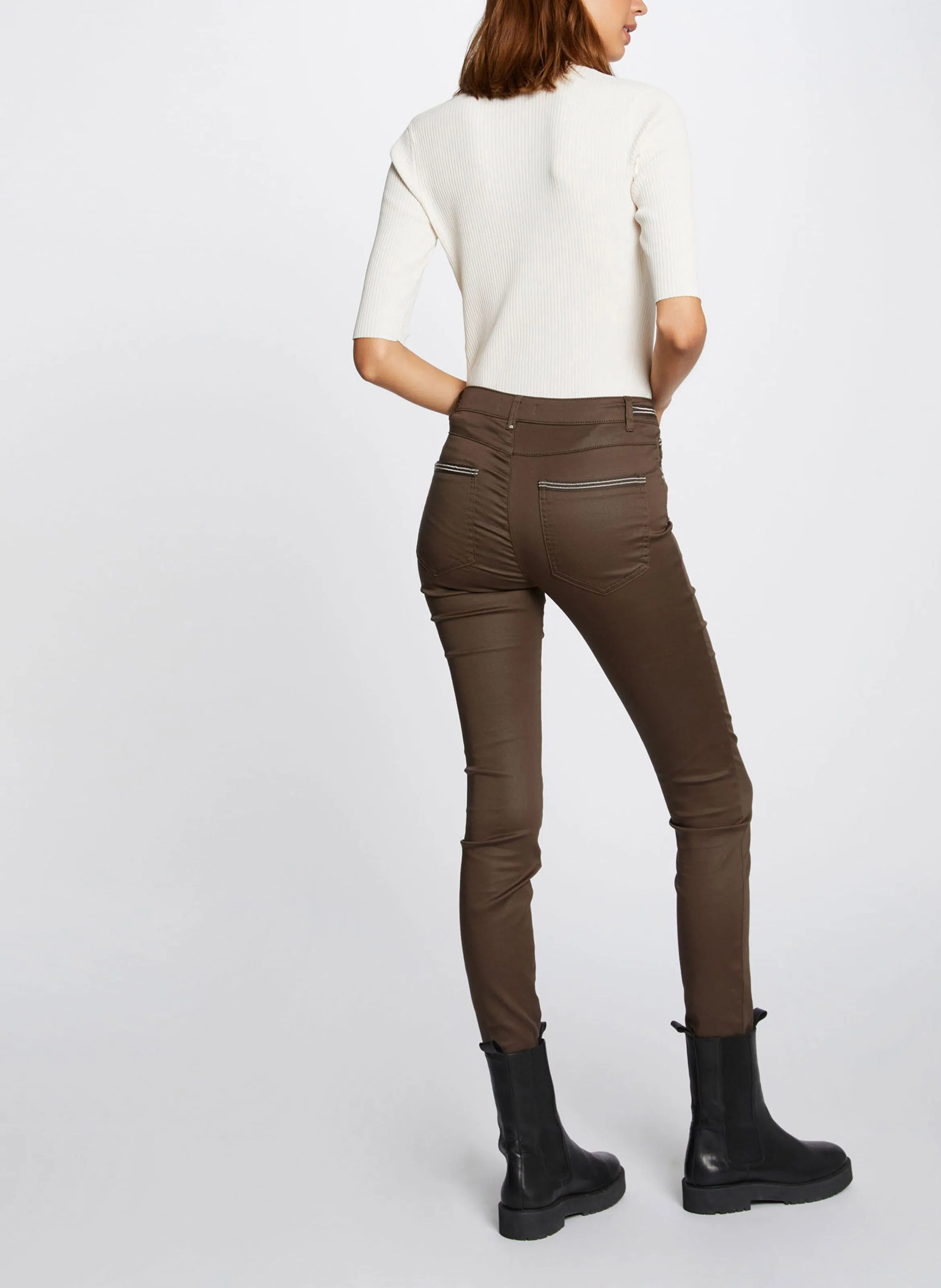 MORGAN PALONA  PANTALóN SLIM ENCERADO EN MARRON