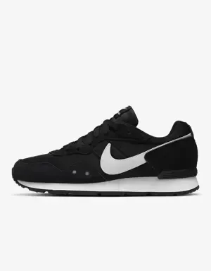Nike Venture Runner