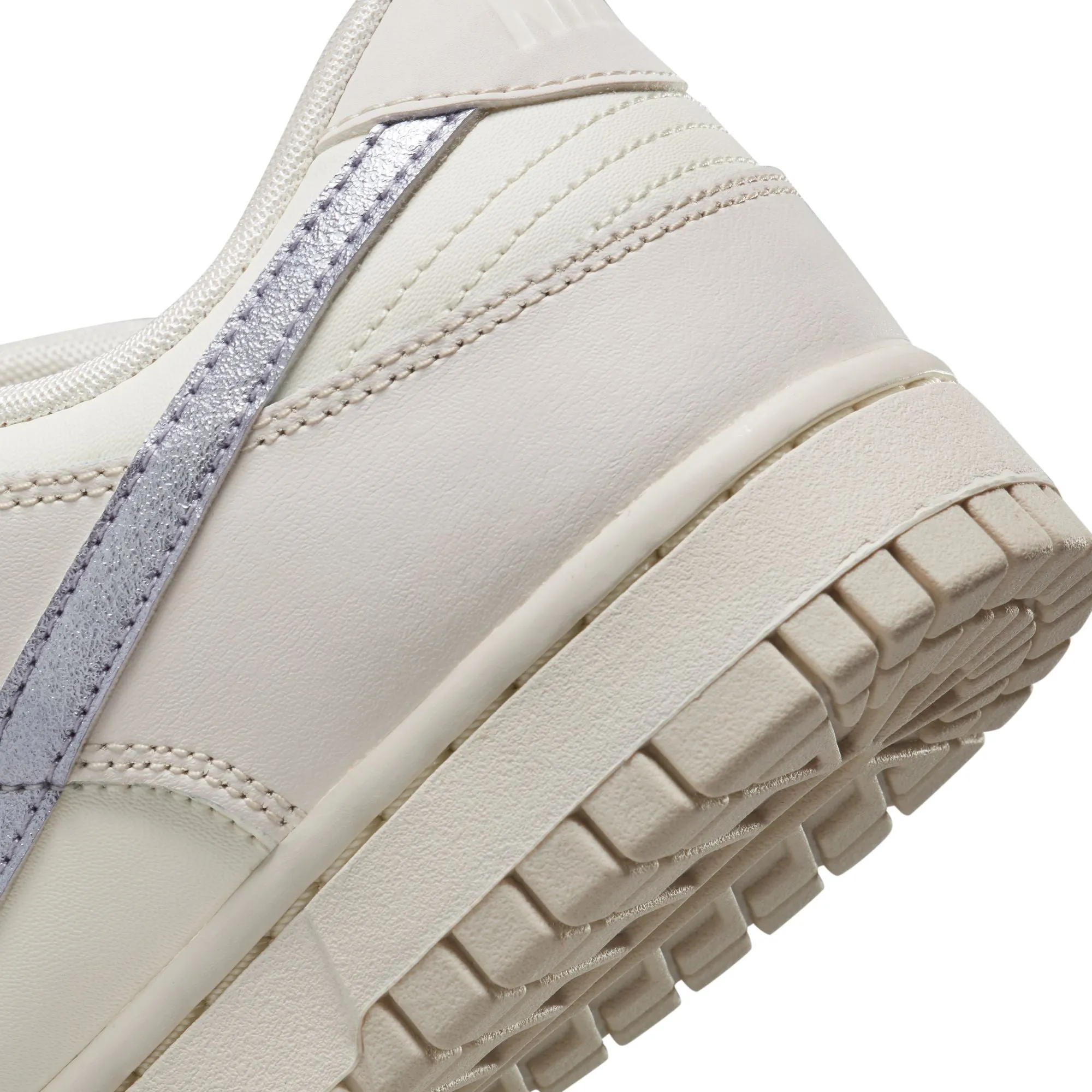NIKE WOMEN DUNK LOW AIL/OXYGEN PURPLEPHANTOM
