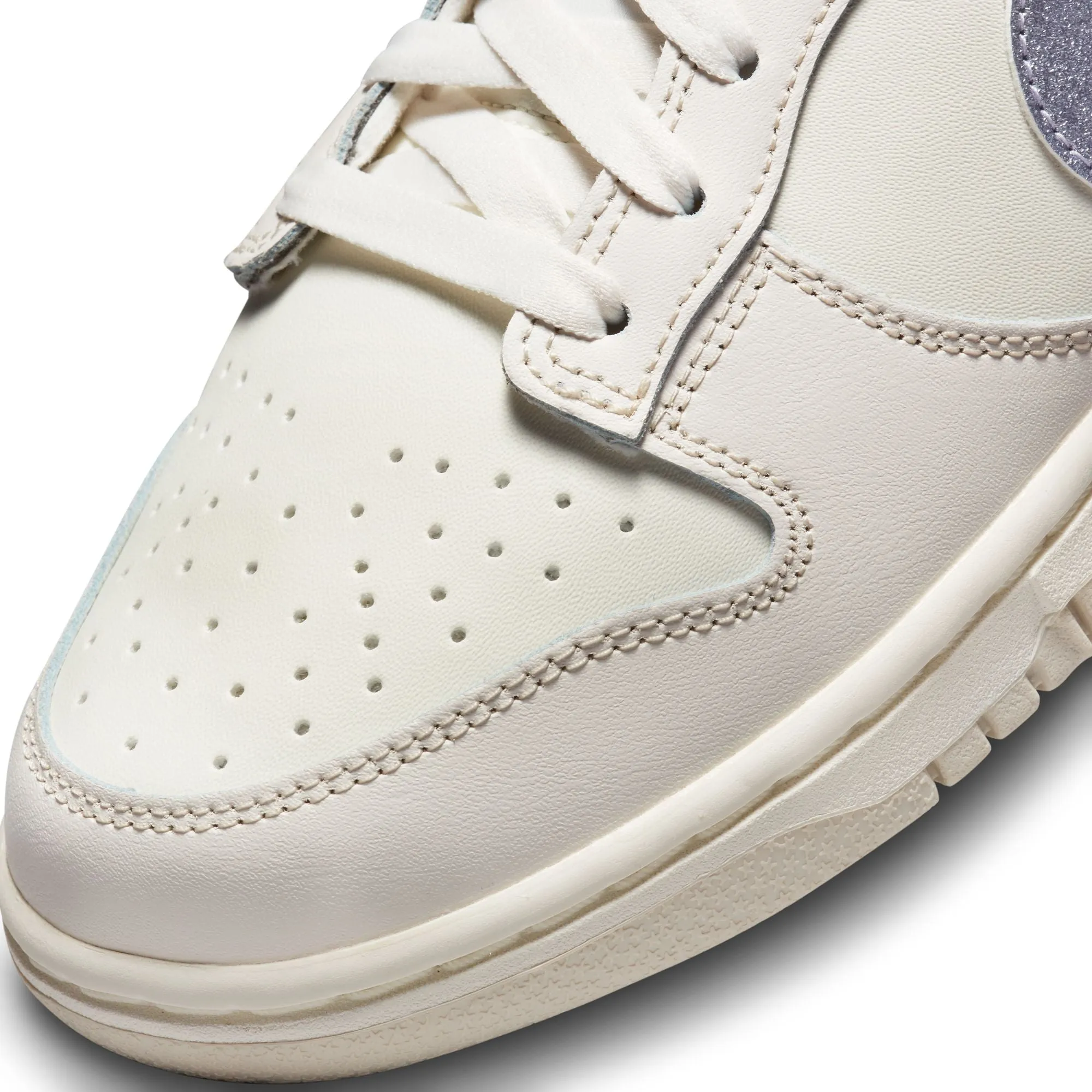 NIKE WOMEN DUNK LOW AIL/OXYGEN PURPLEPHANTOM
