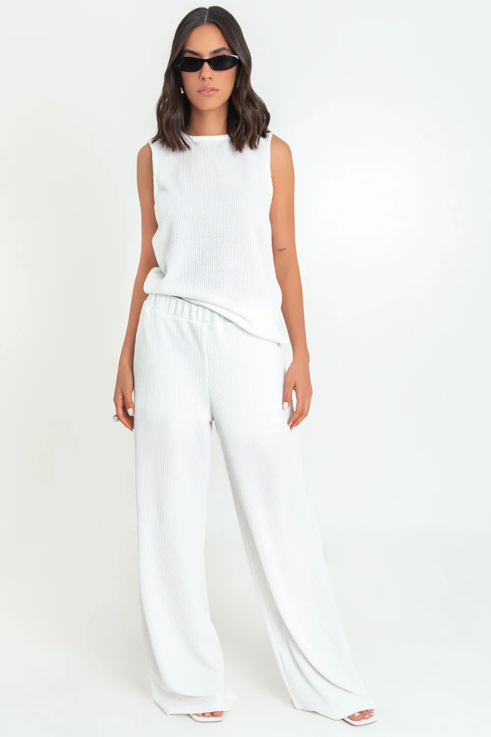 Pantalón canalé de fit wide leg cintura elástica