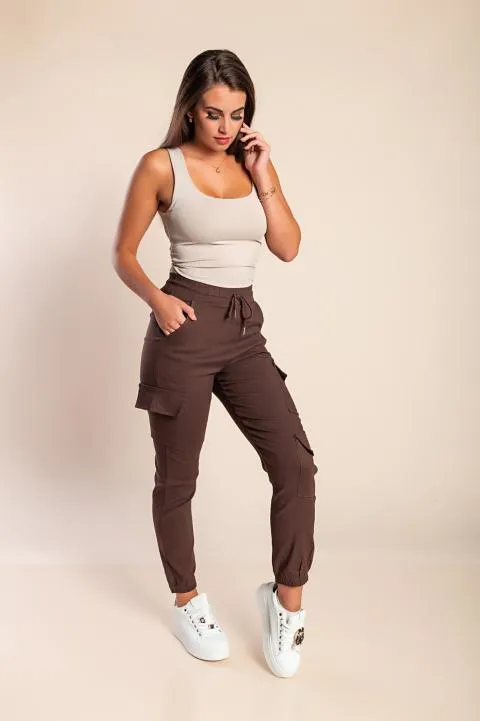 Pantalón cargo de algodón con bolsillos, marrón