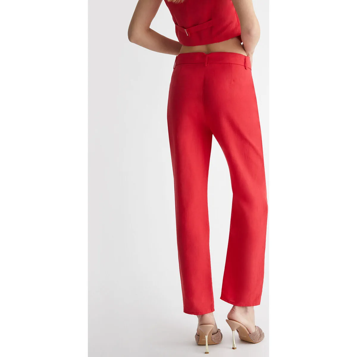 Pantalón con cinturón