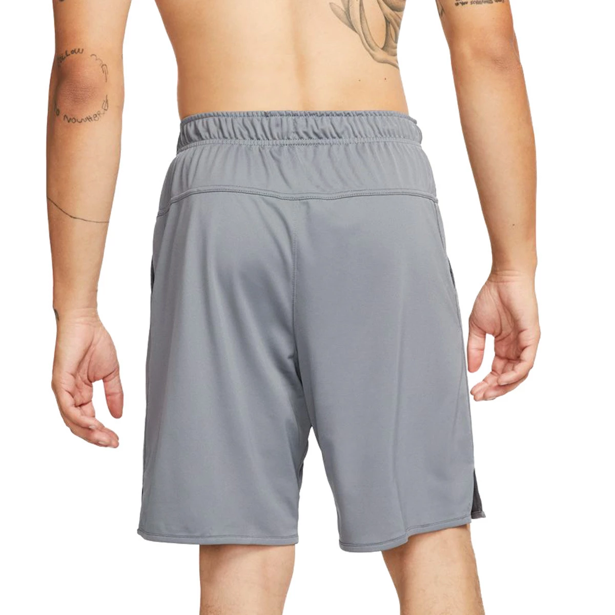 PANTALóN CORTO NIKE DRIFIT TOTALITY