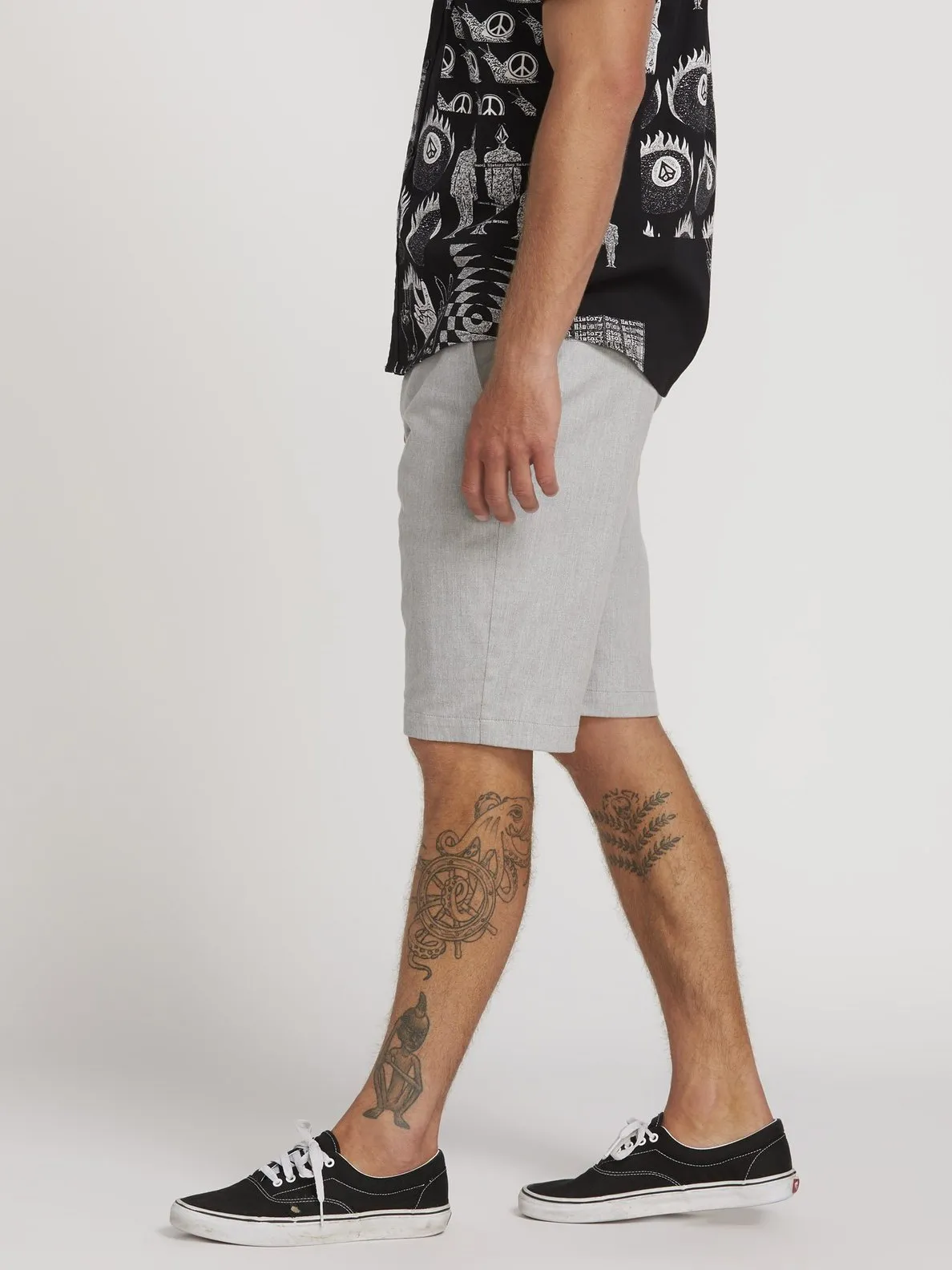 Pantalón corto VOLCOM bermudas para Hombre FRICKIN MODERN STRETCH SHORT – GREY Ref. A0911601_GRY gris claro