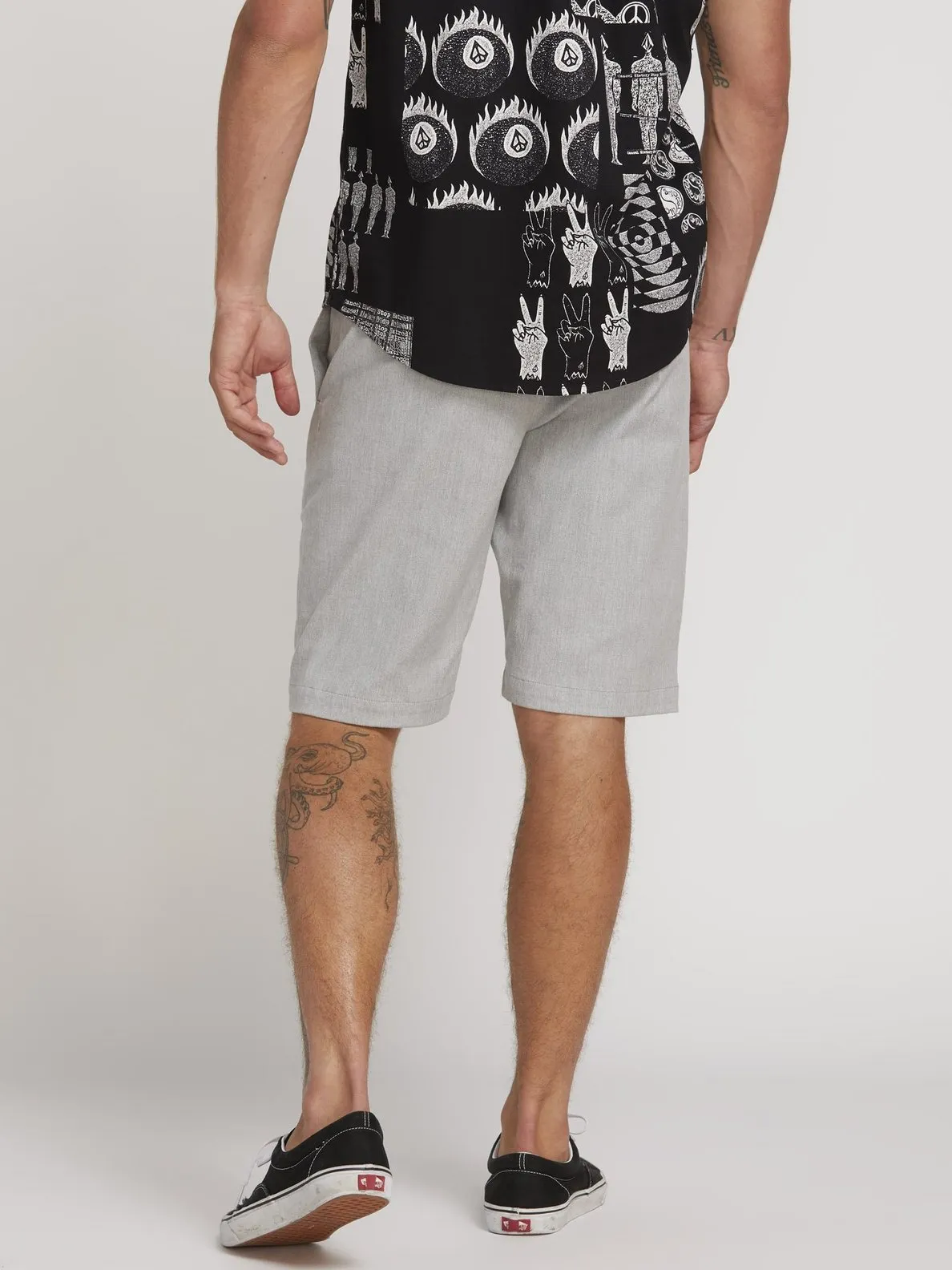 Pantalón corto VOLCOM bermudas para Hombre FRICKIN MODERN STRETCH SHORT – GREY Ref. A0911601_GRY gris claro