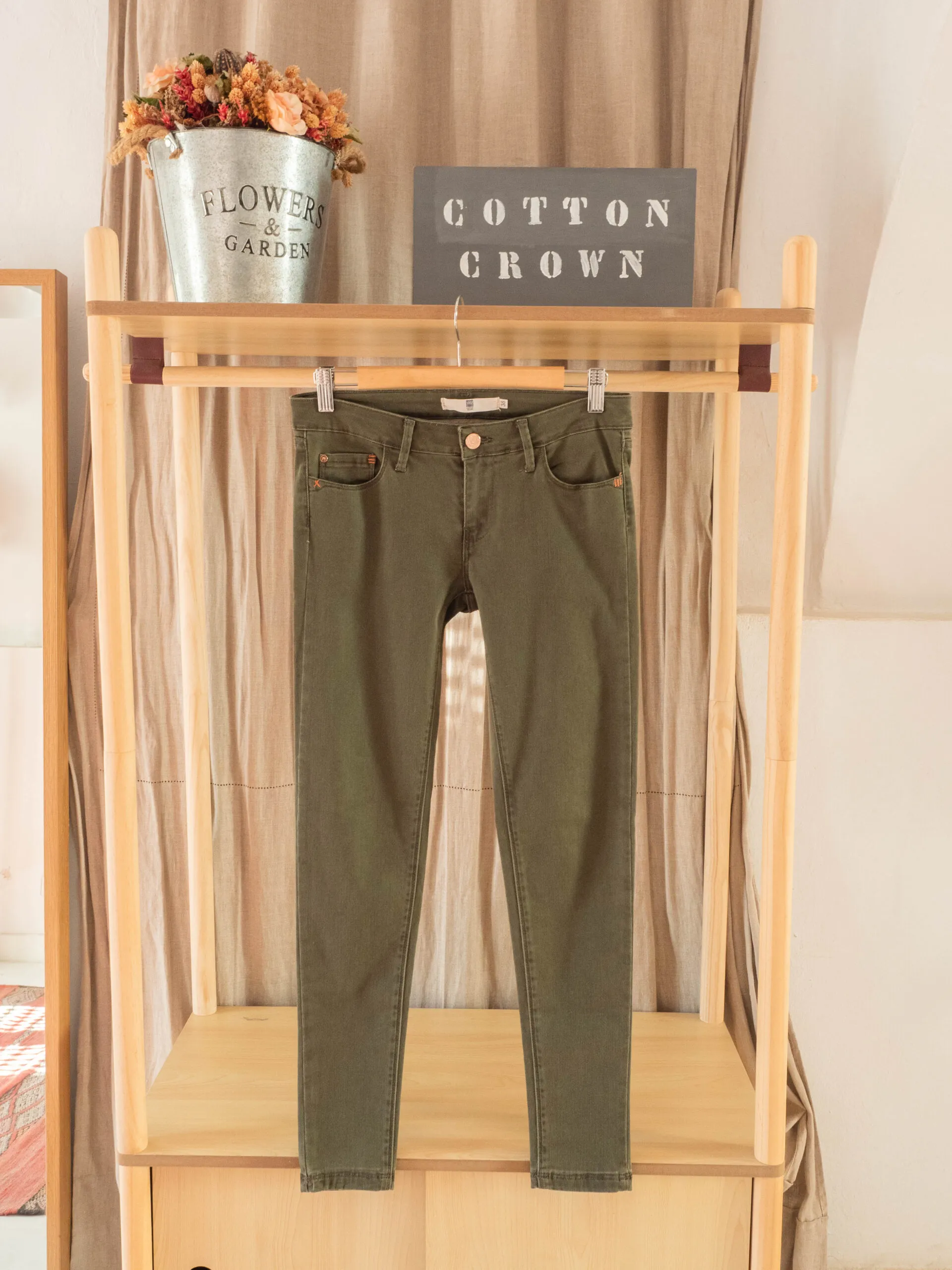 Pantalón Pitillo Elástico Colores