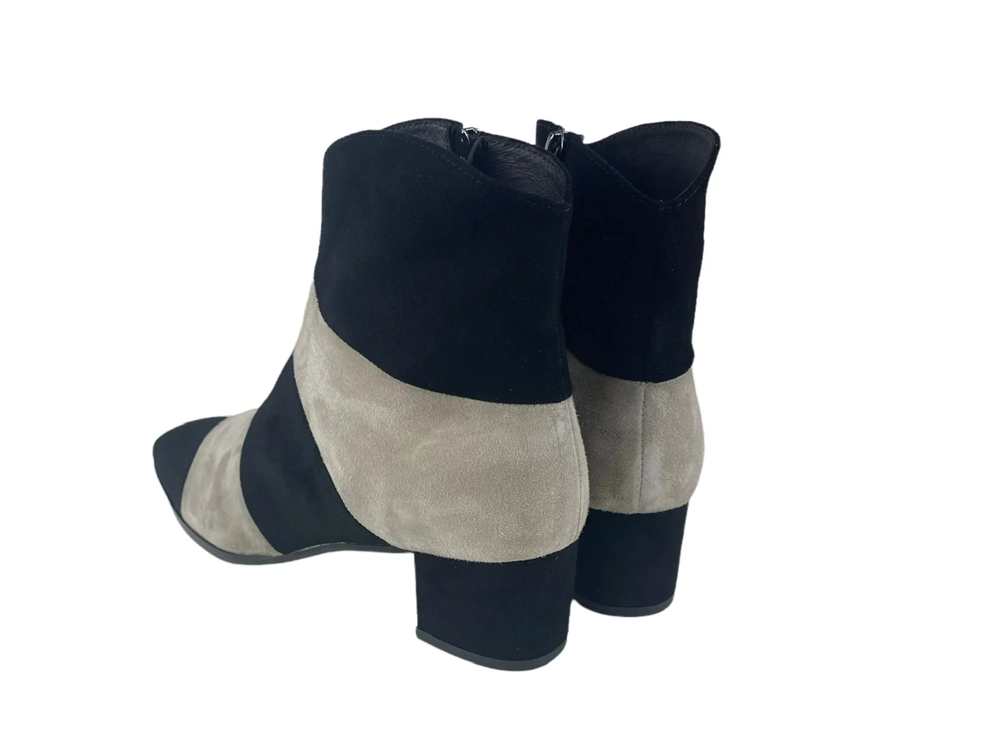 Plumers Menorca | Botín artesanal piel ante negro gris rayas Mahón