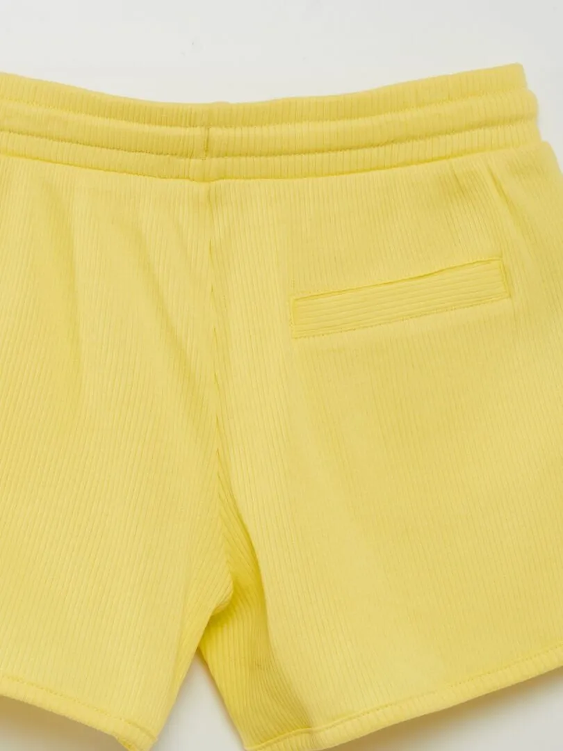 SHORT DE CANALé CON CINTAS ANUDABLES  AMARILLO