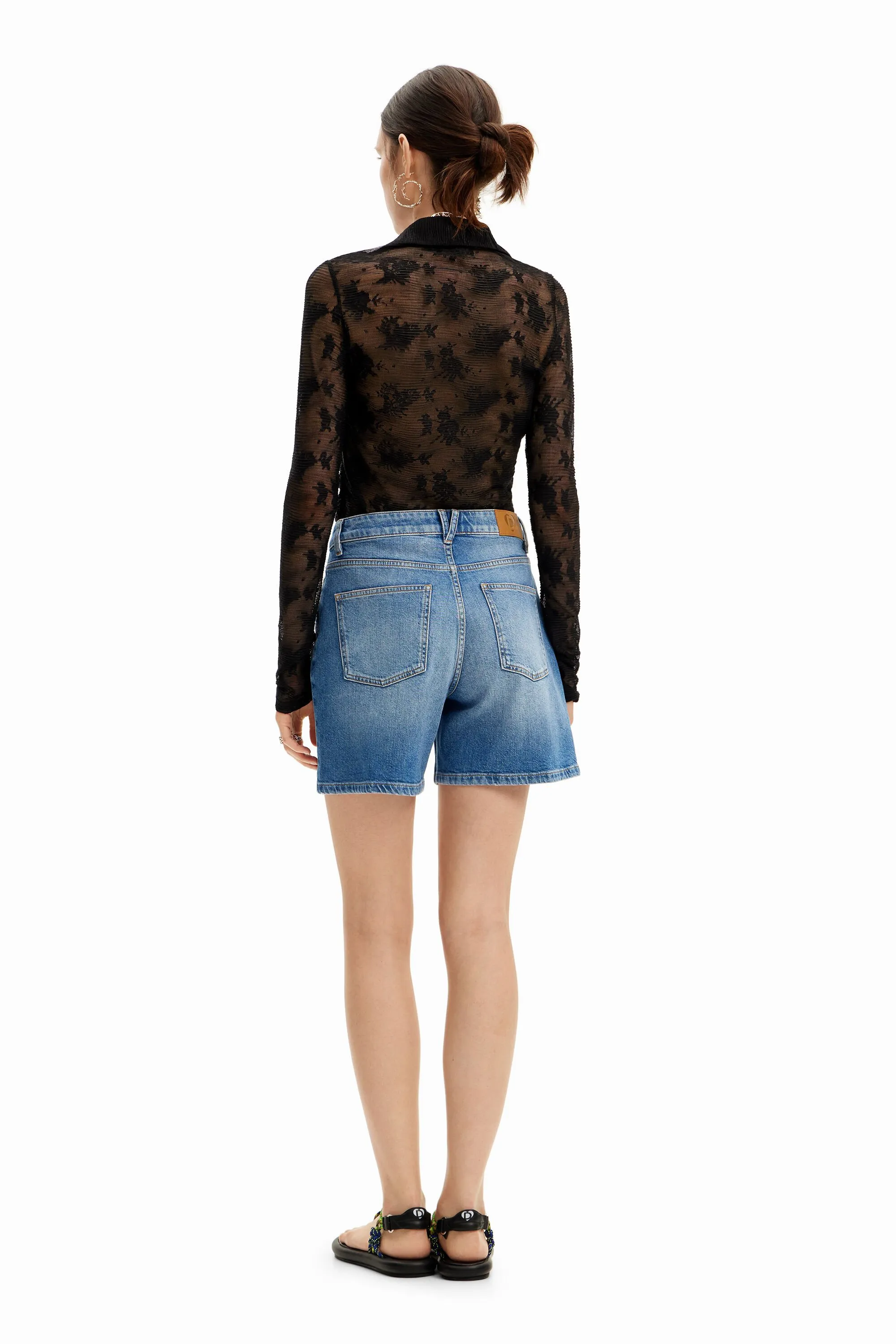 Short denim bordados