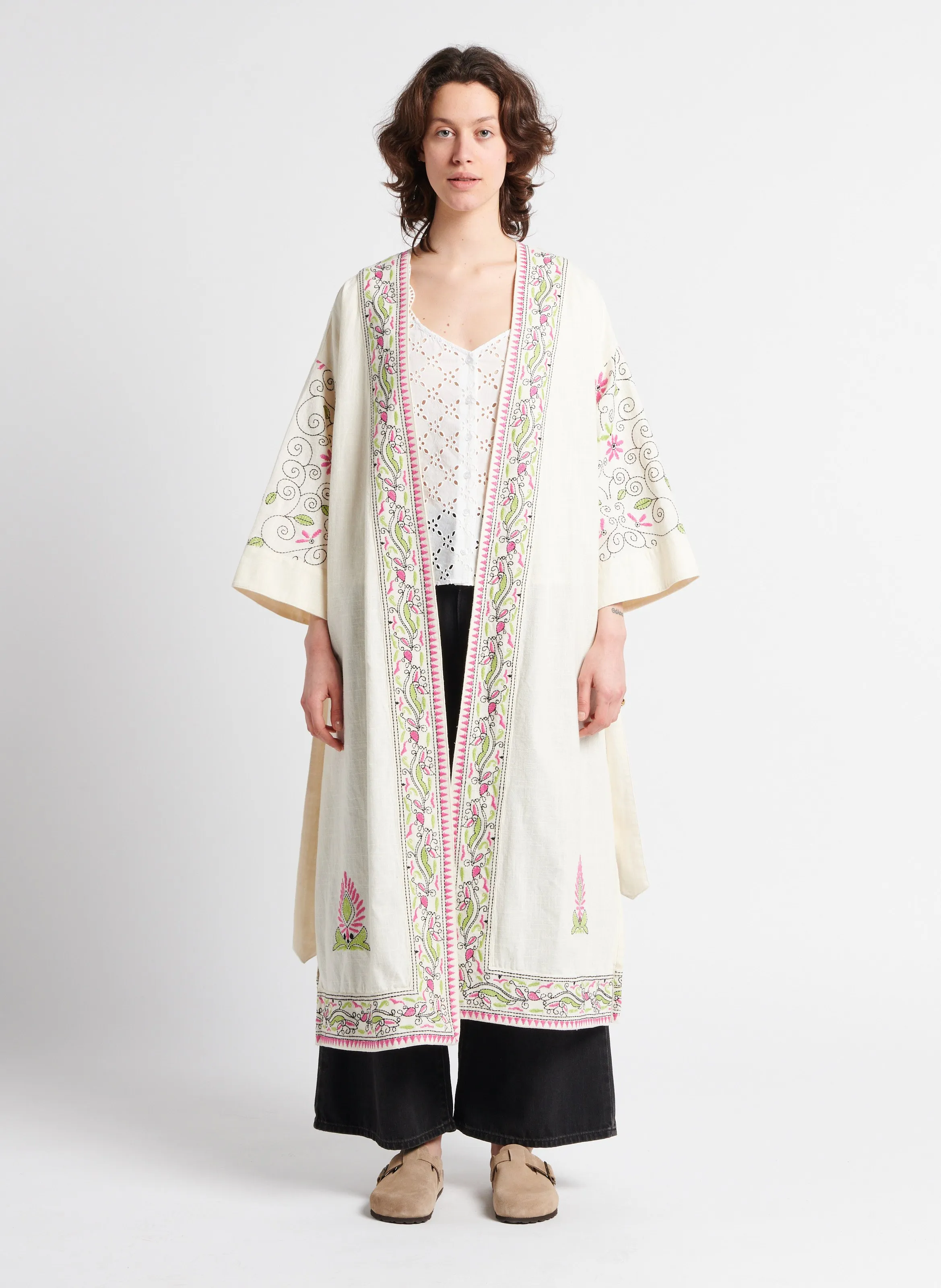 STELLA FOREST MAEVA  KIMONO LARGO BORDADO DE ALGODóN EN BEIGE