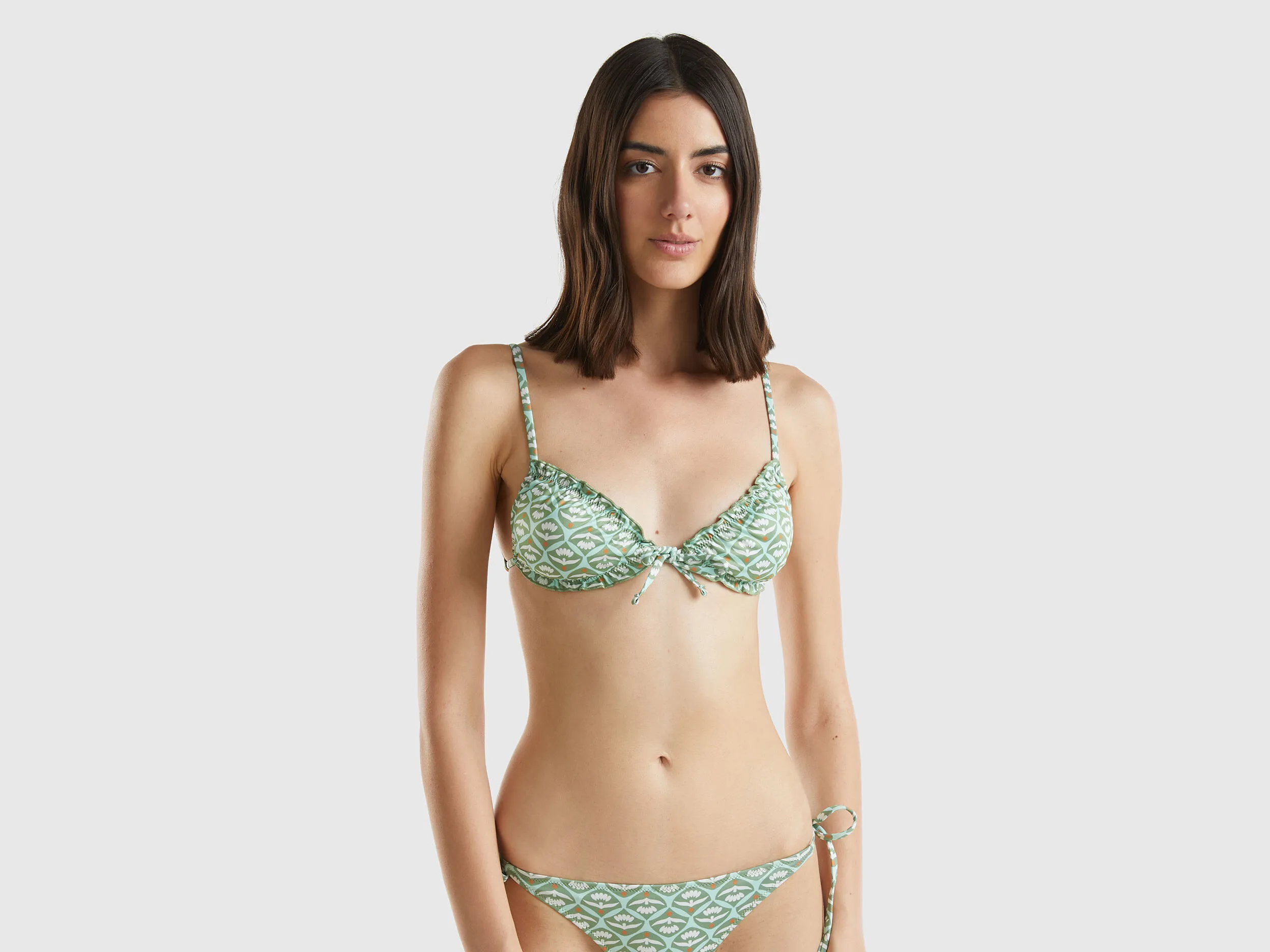 Sujetador de bikini de triángulo con estampado de flores